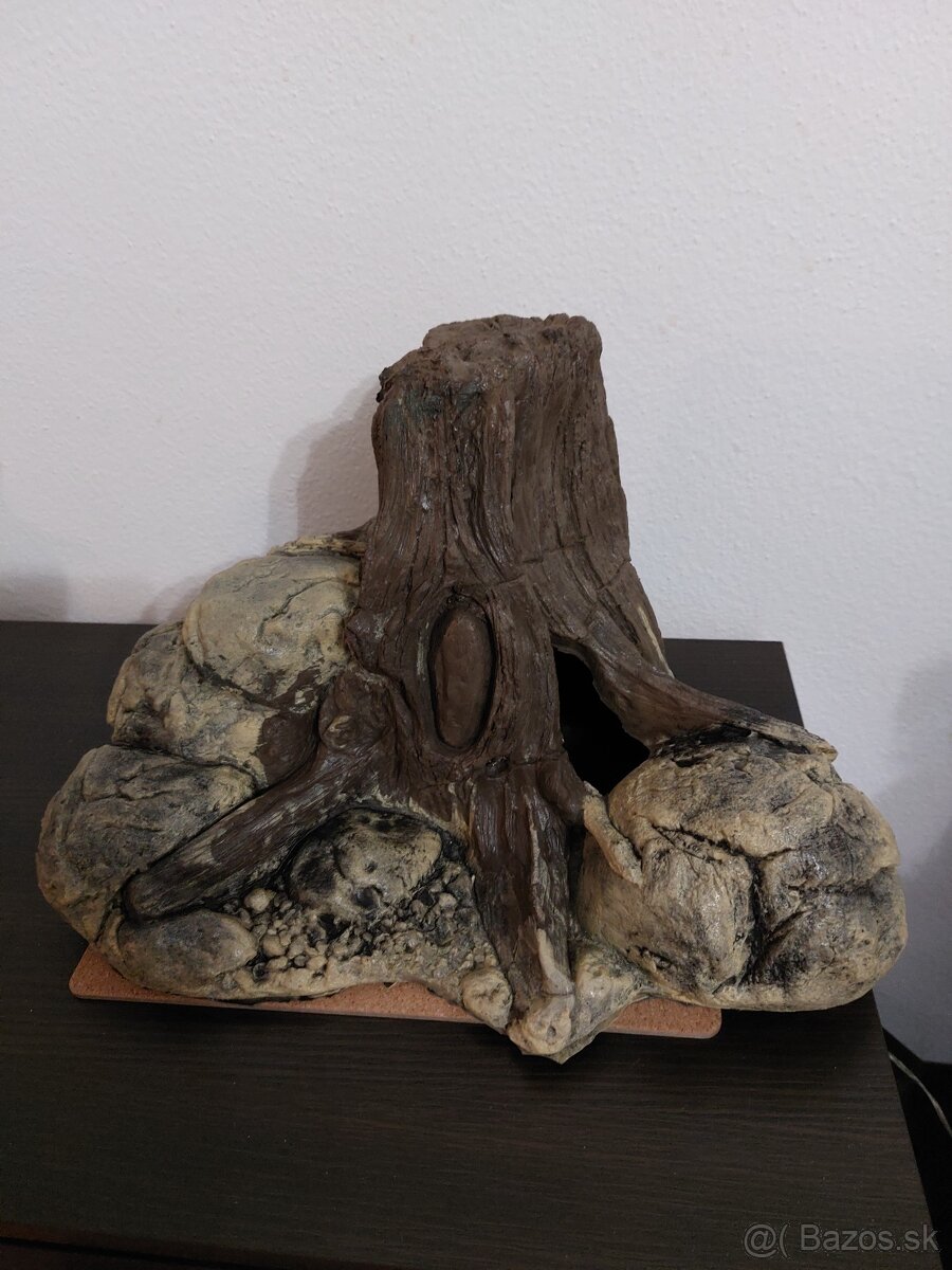 Predám krásnu dekoračnú skalu do akvária