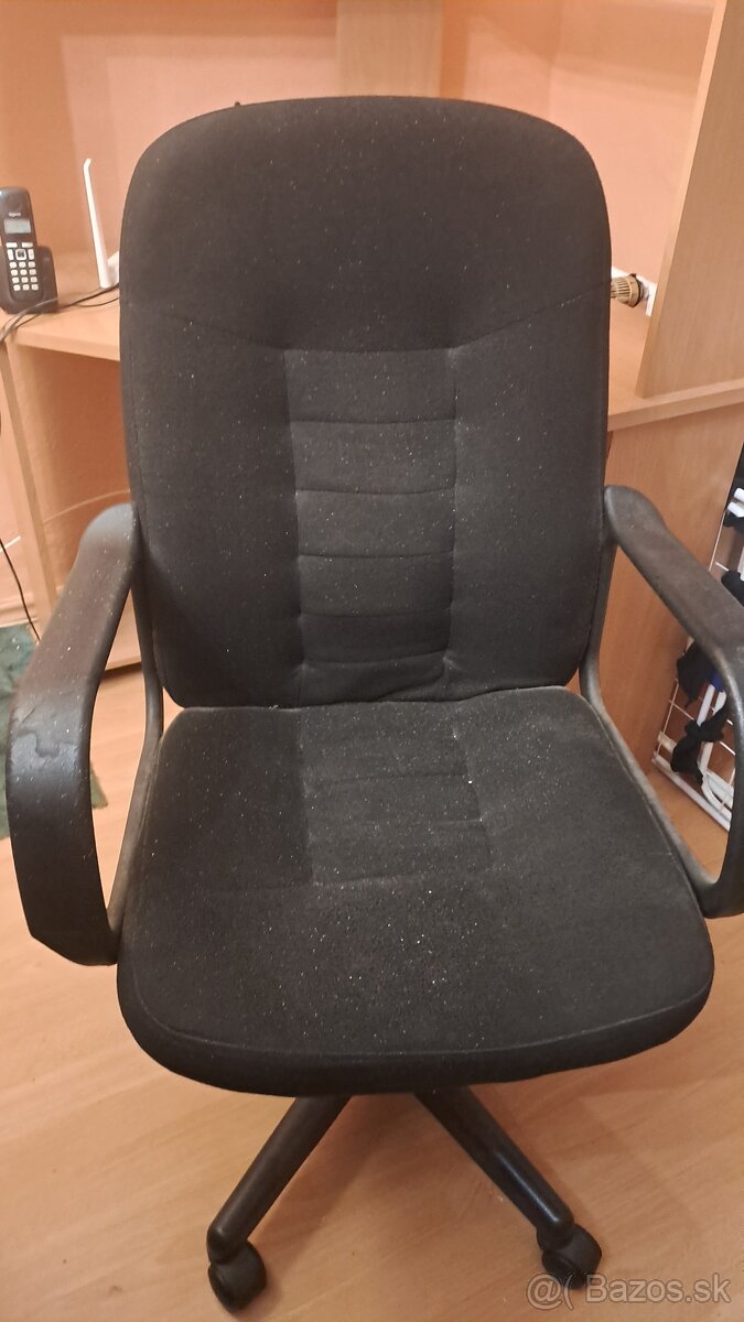 PC kancelarske kreslo