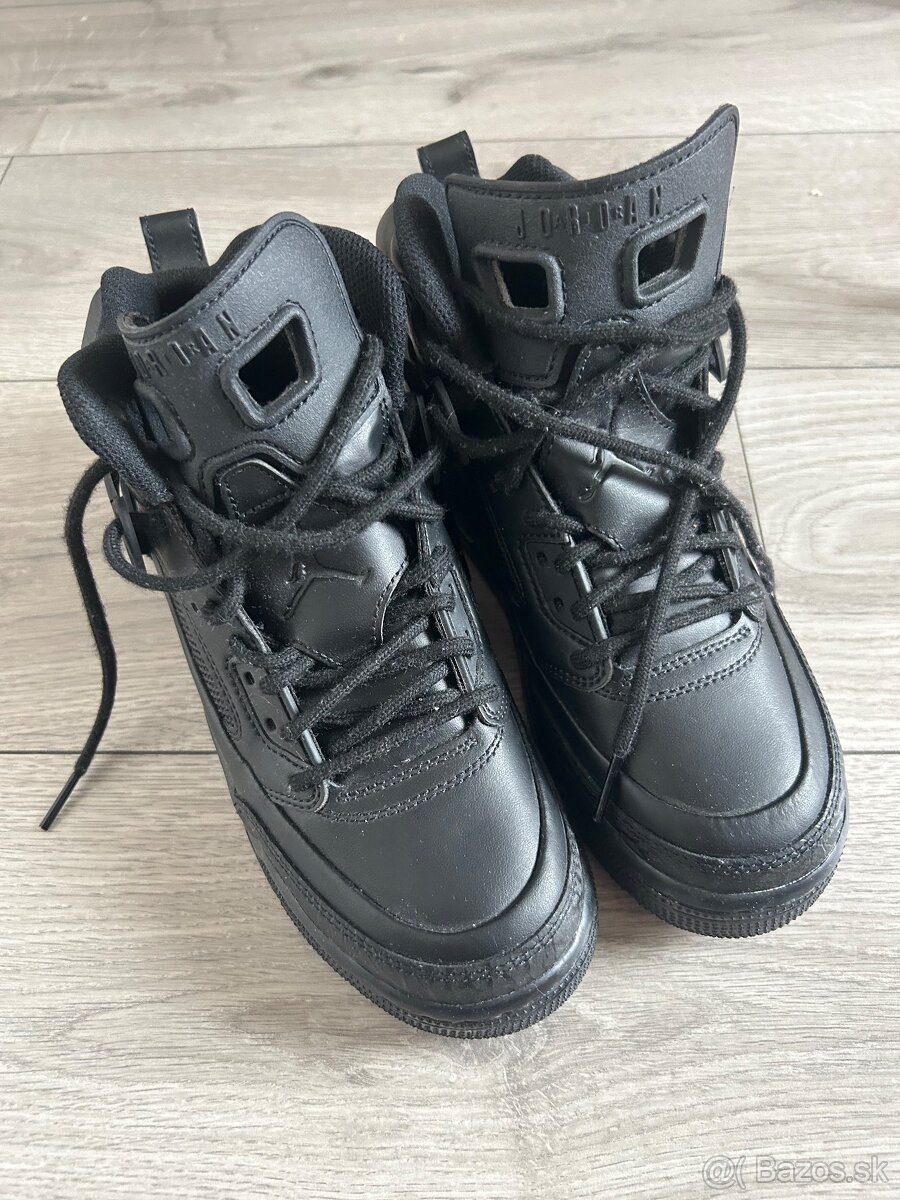 Tenisky Jordan vel. 38,5