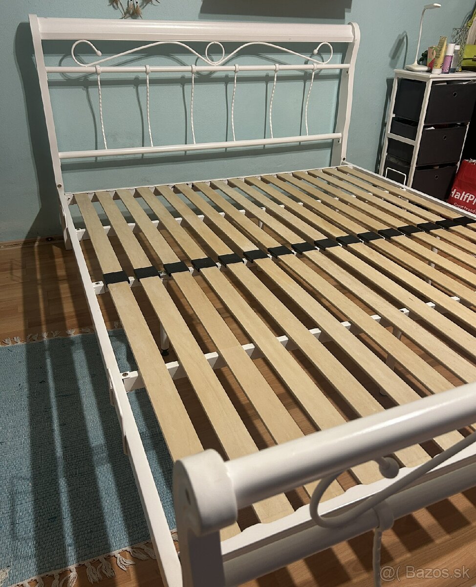 Manželská posteľ 160 x 200 cm