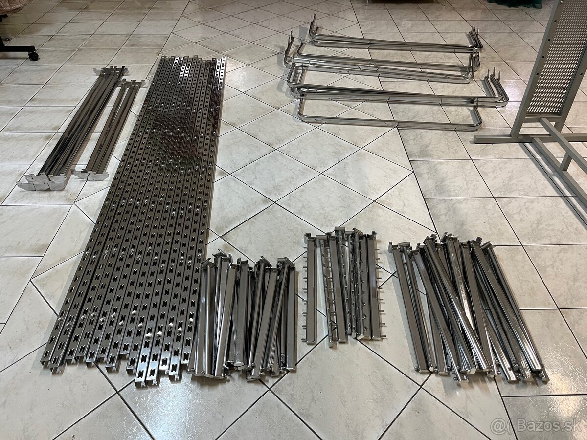 Stojany na oblečenie