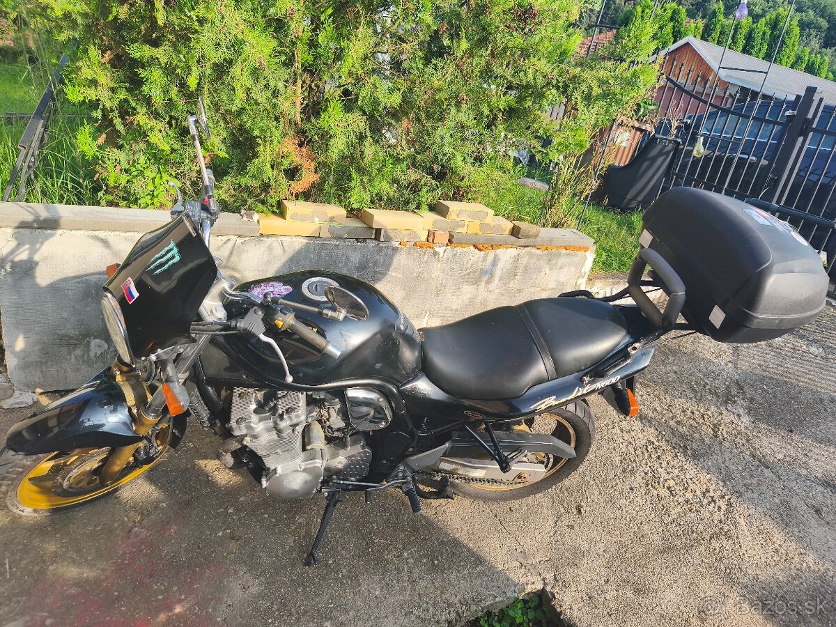 SUZUKI BANDIT 600