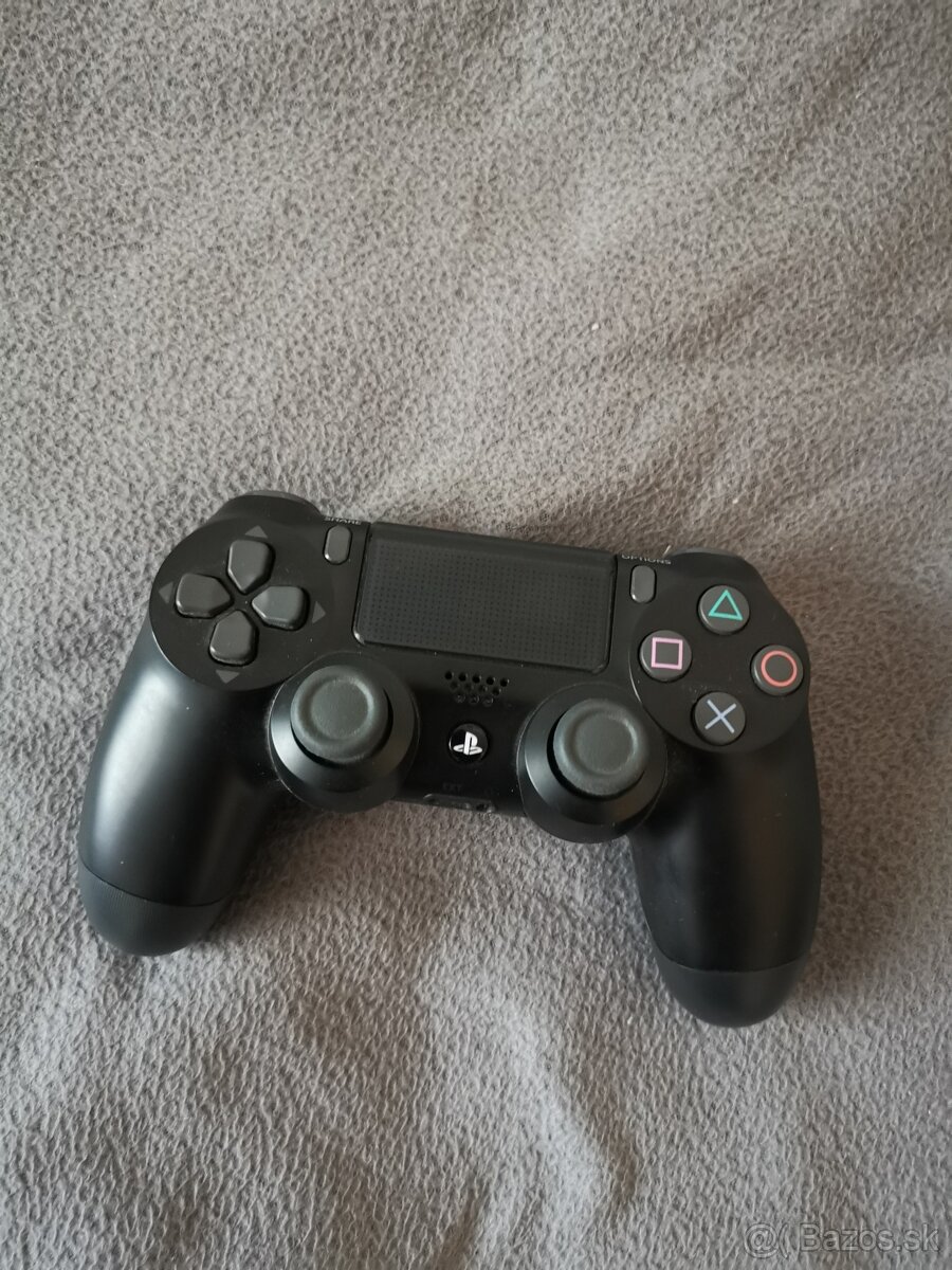 PS4 ovládač - čierny 2