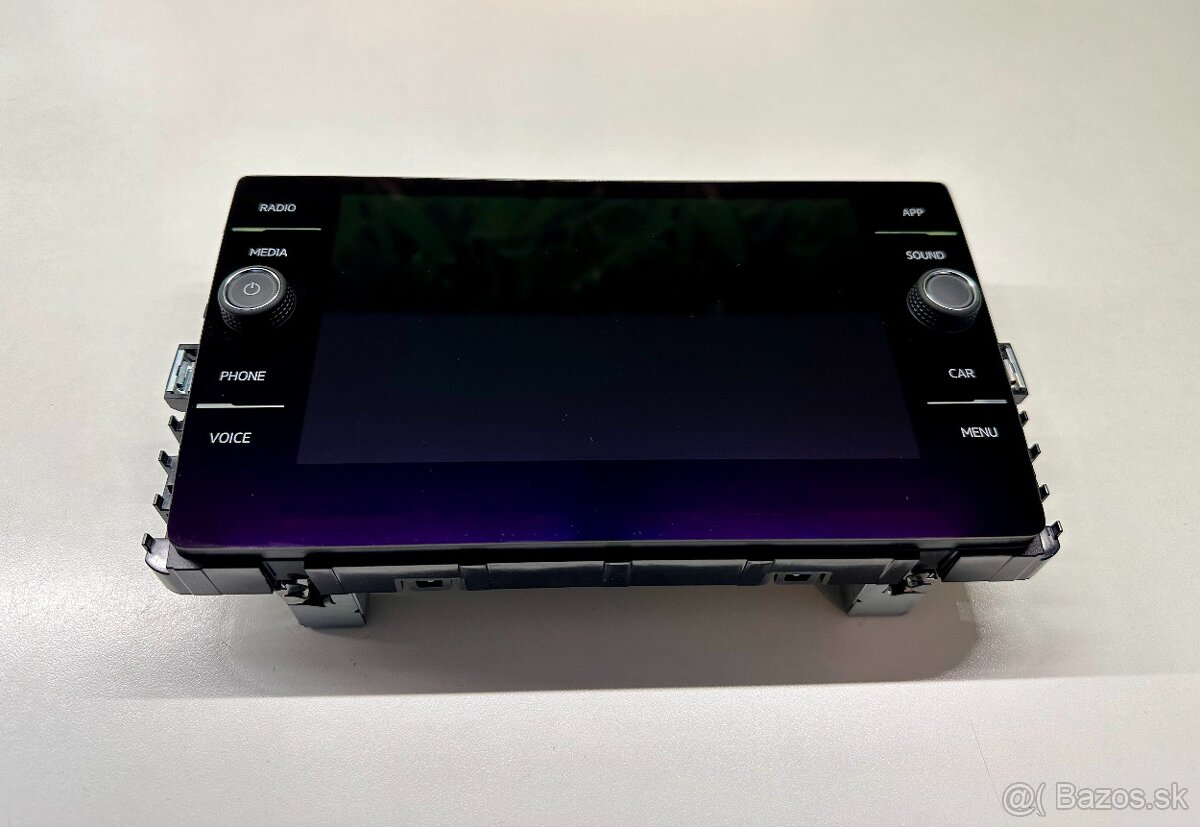 Autoradio / Display 8'' palců Passat B8