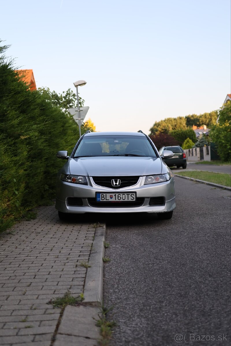 Honda Accord Tourer 2.0 iV-TEC 114kW rok 2004