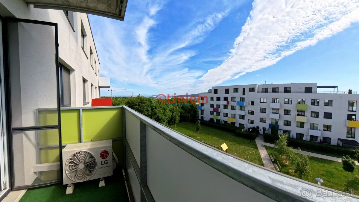 REZERVOVANÉ - Štýlový 2-izbový byt s garážovým parkovaním