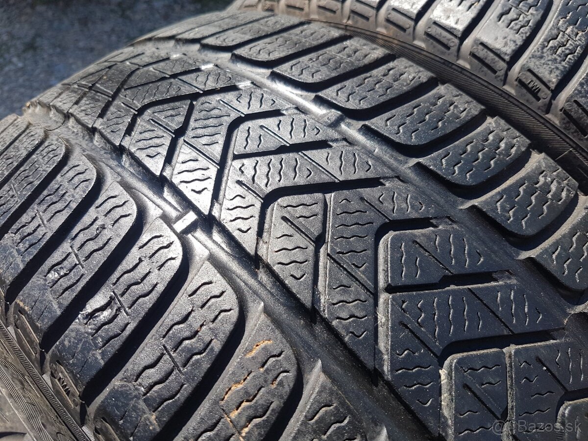 235/35 r19 zimné pneumatiky 4ks Pirelli