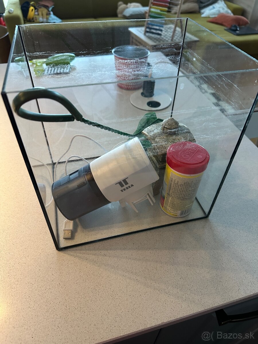 Komplet akvarium na chov rybicky v malom