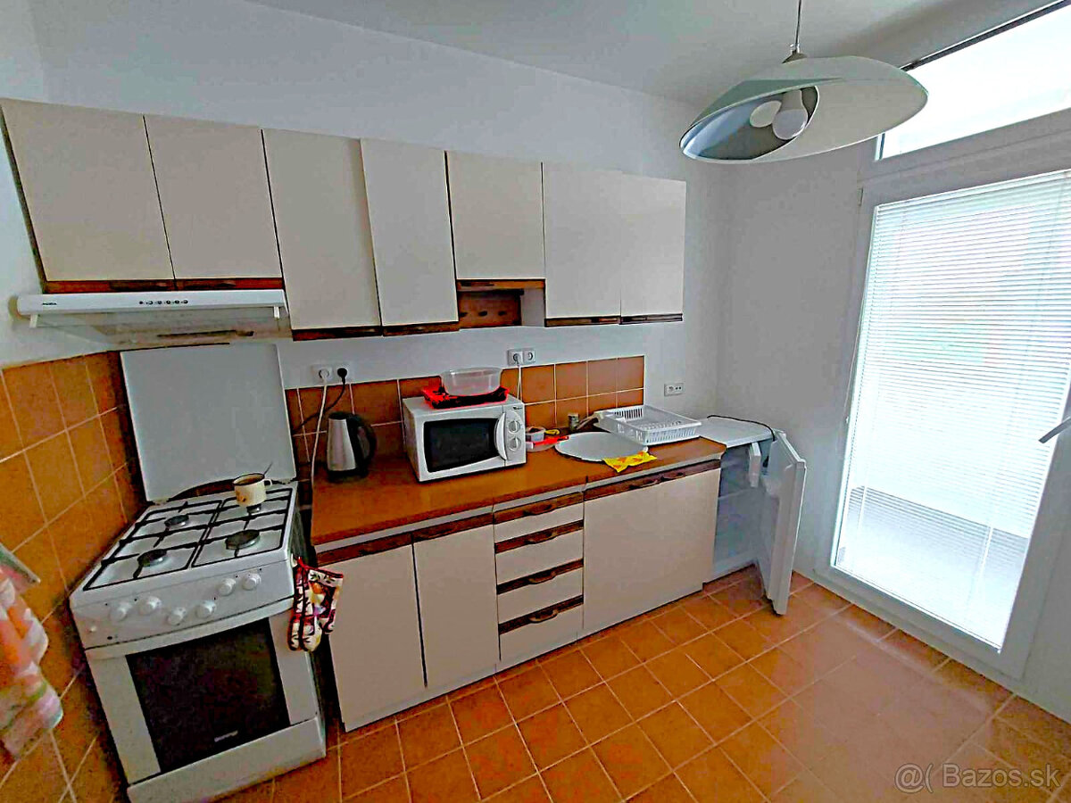 3 i. Ľubovnianska, Petržalka, blízko Draždiaku, OV, 73m2,Lo