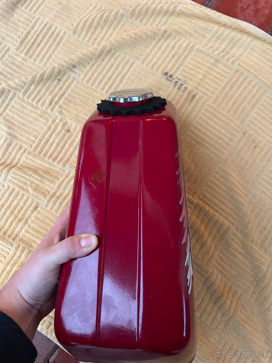 Nádrž babetta 210/215/225