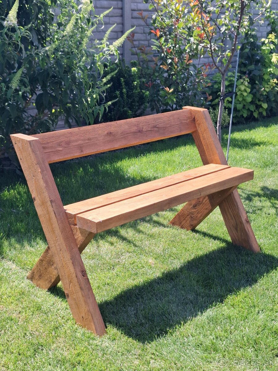 Drevená lavička/lavica do záhrady
