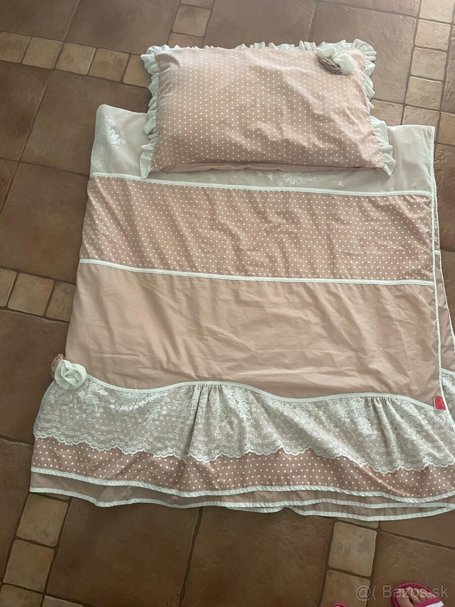 Cilek prehoz na postel a navlek na vankus