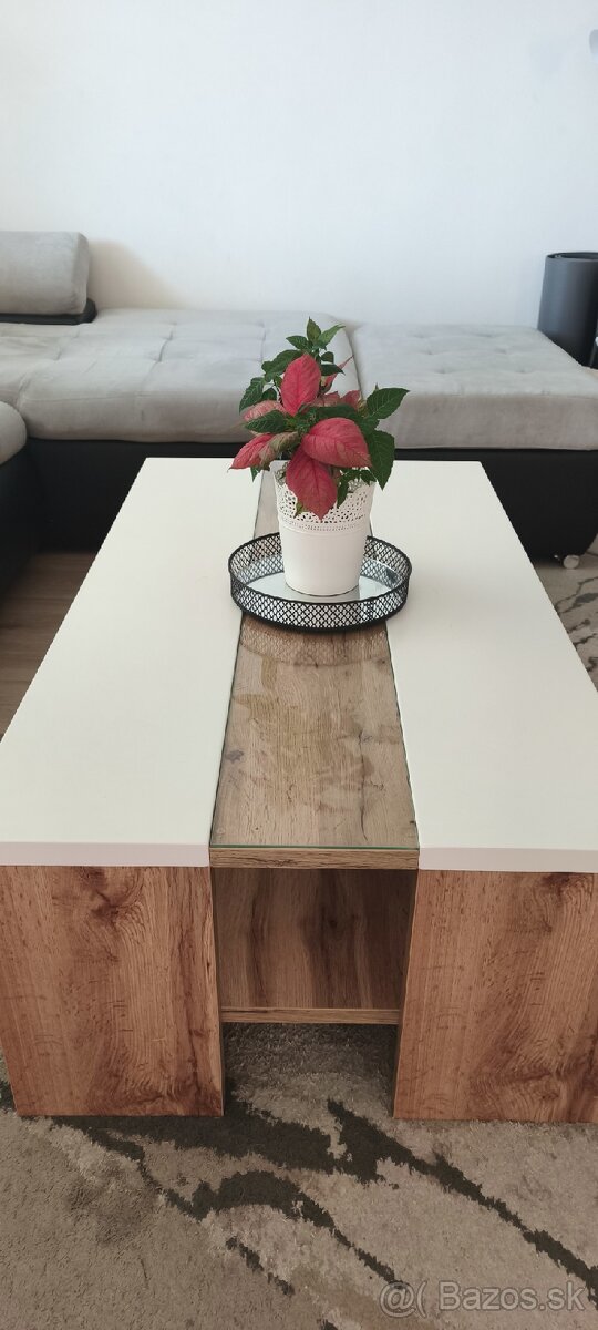 Predám konferenčný stolík