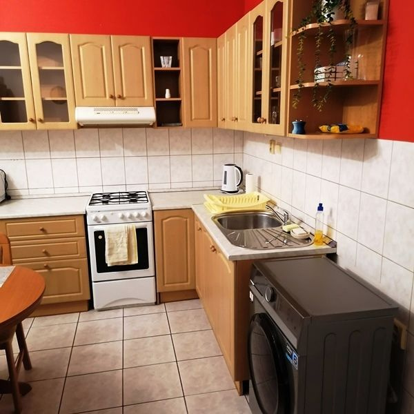 Prenájom 3-izbového bytu – Nográdyho, Zvolen