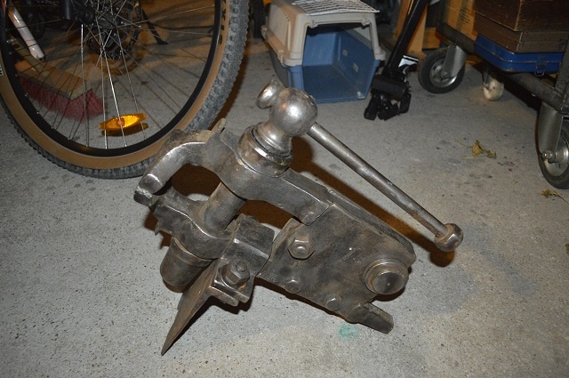 predam starozitny kovacsky zverak