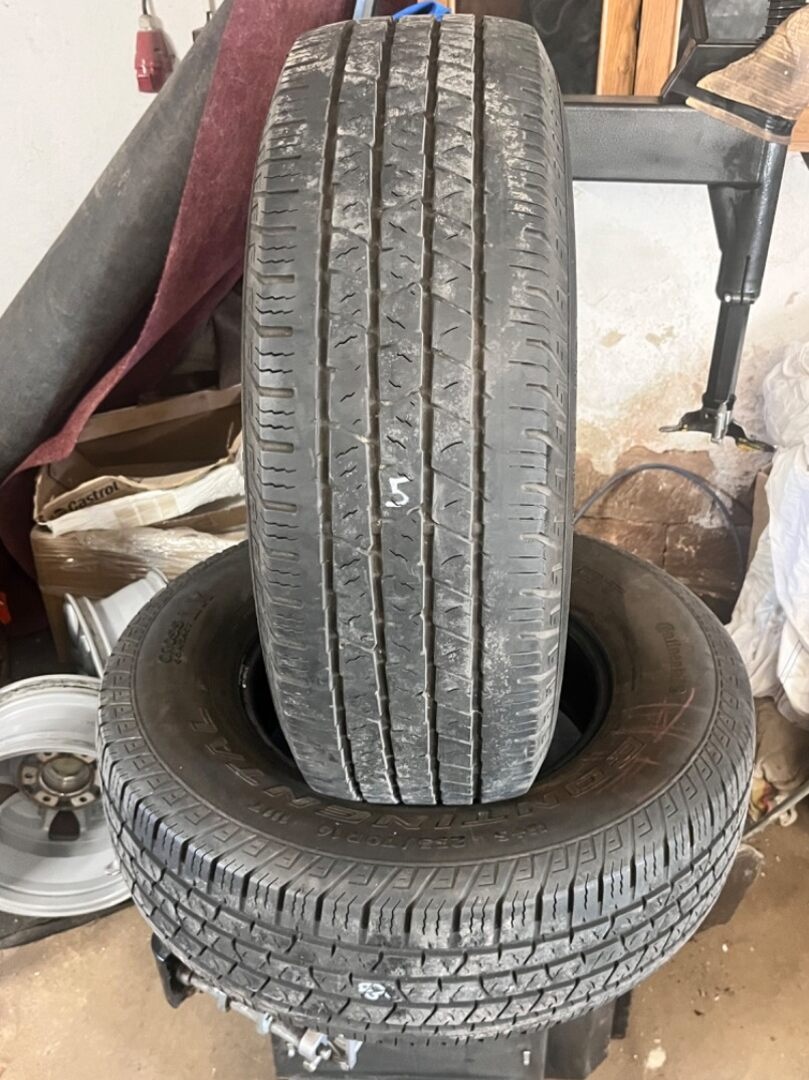 2ks. 225/70 R16 M+S pneu Continental - Ford Ranger