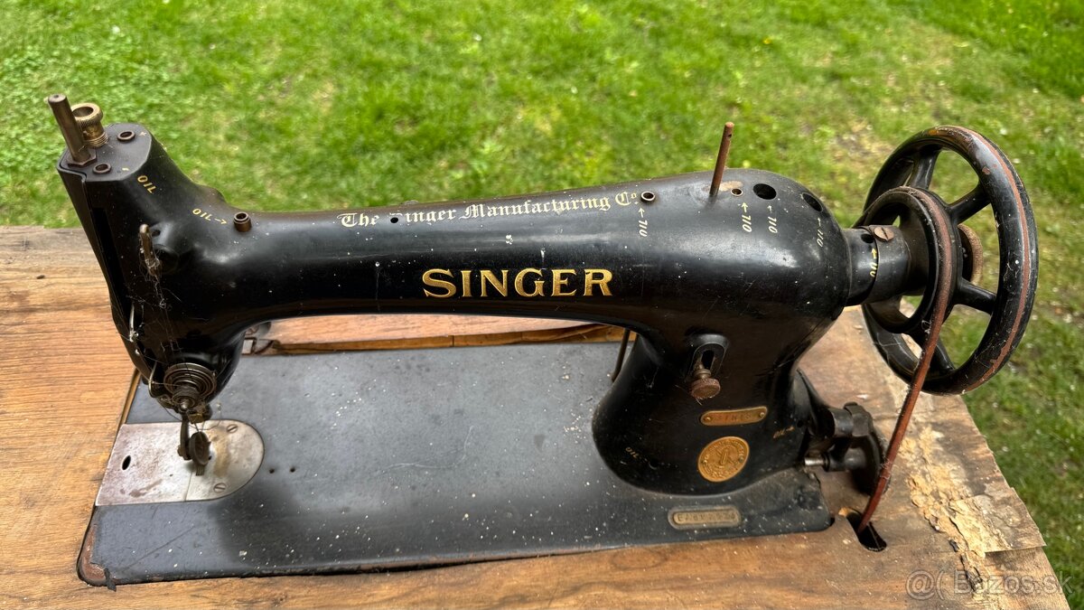 Predám starožitný šijací stroj Singer (r. 1936)