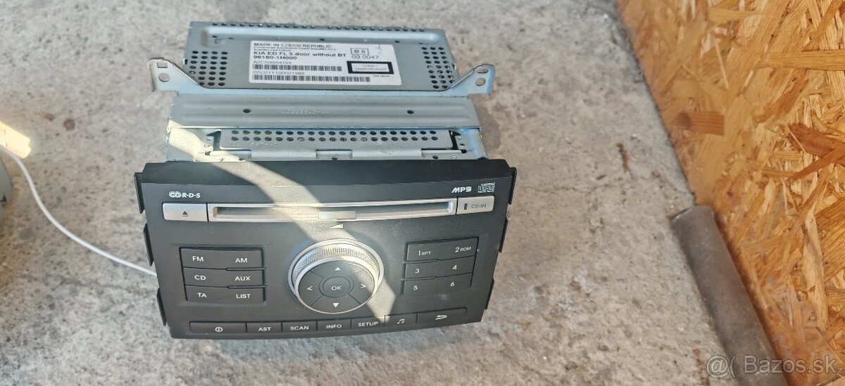 Rádio kia ceed I 1 facelift 2009-2012