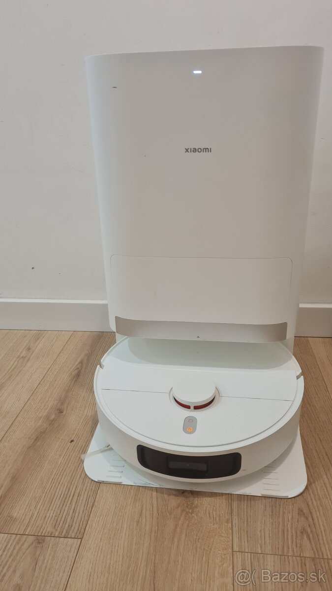 Robotický vysávač Xiaomi s vyprázdňovacou stanicou