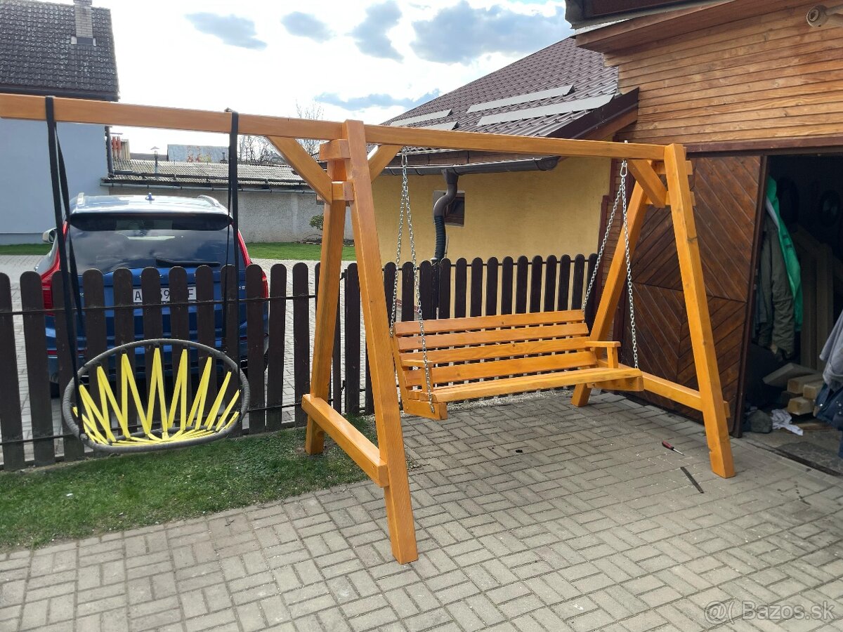 Záhradná hojdačka