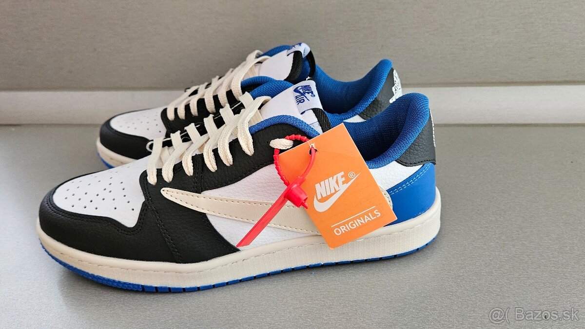 Nike AIR JORDAN 1 "Travis Scott"