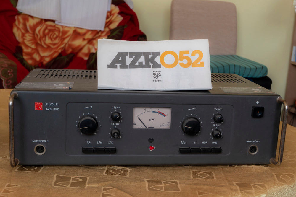 Tesla AZK052