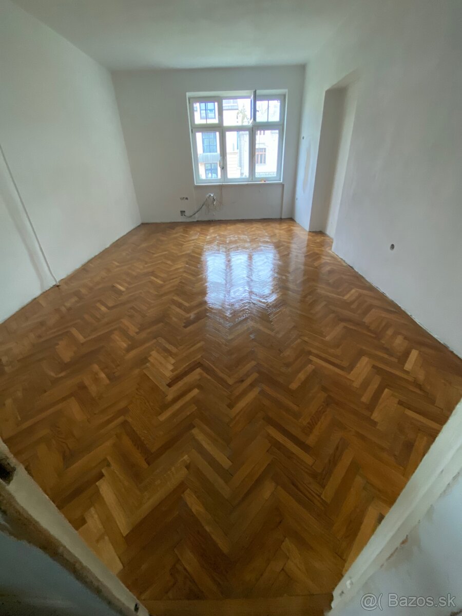 Obklady a dlažby