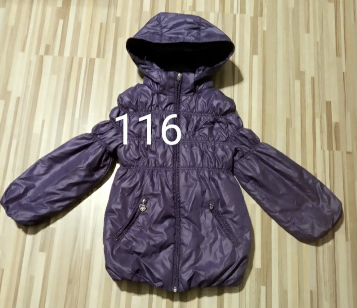Predlzena prechodna vetrovka 116