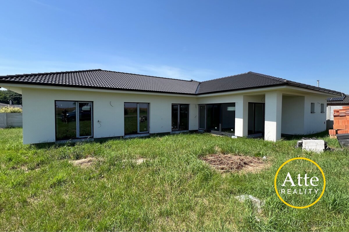 Slnečná priestranná 4i vila vo Voderadoch s 2-garážou