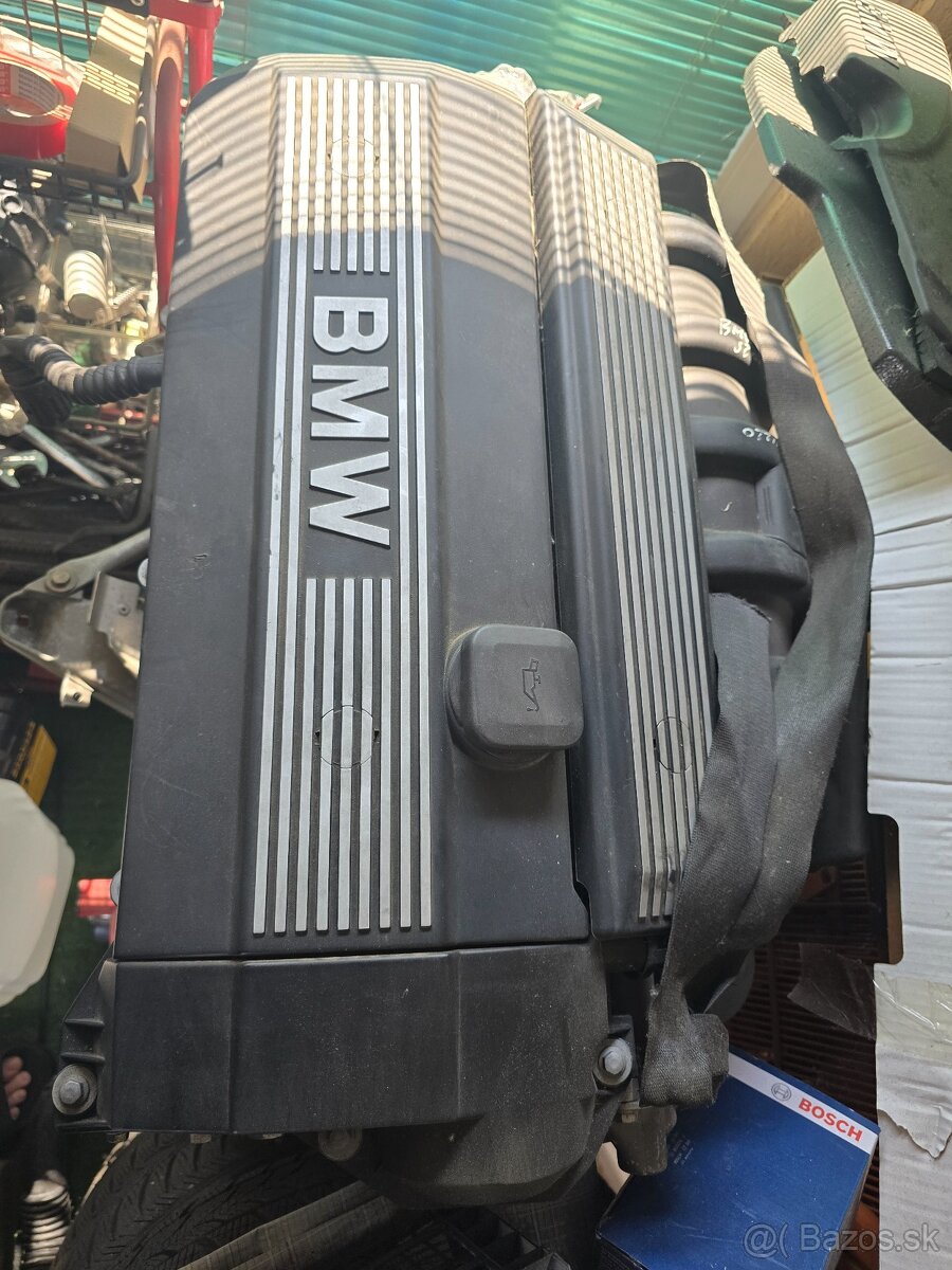 Motor BMw M52