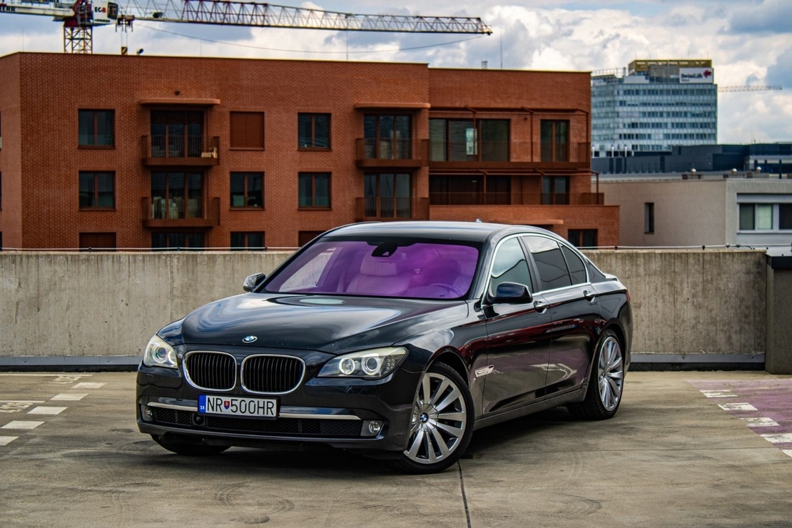 BMW Rad 7 750i 4.4 V8