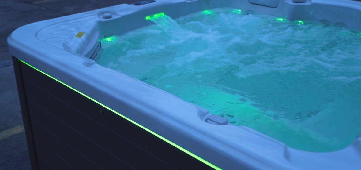 Vírivka/jacuzzi TOKIO 200x200x88 kaďa