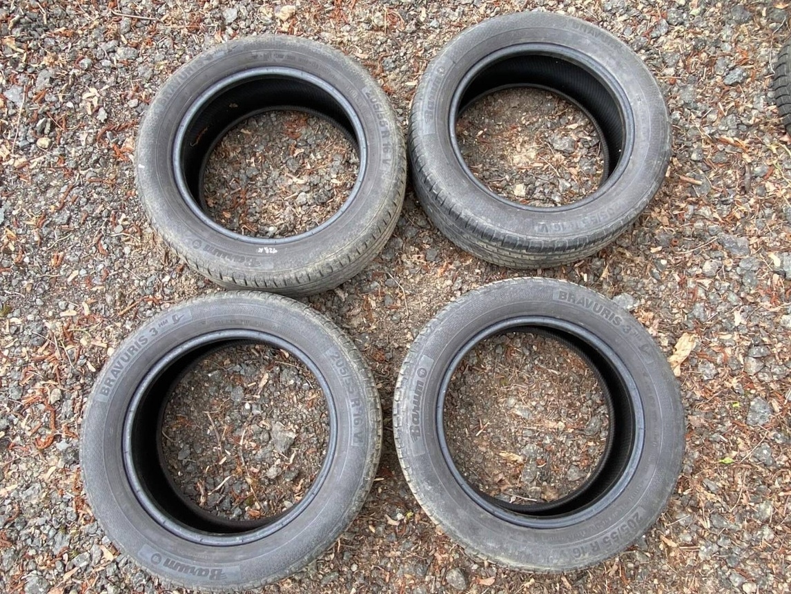 125. Letní pneu 205/55 r16 Barum Bravuris 3
