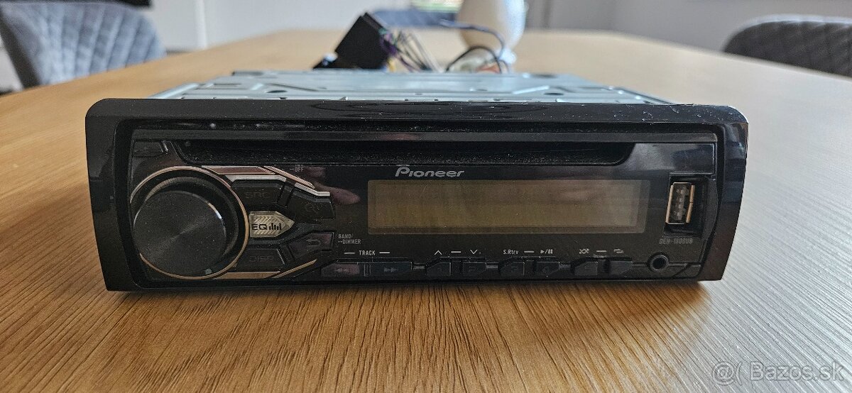 Predam autoradio Pioneer Deh-1800ub
