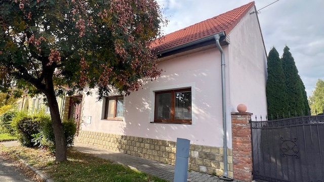 Exkluzívne APEX reality RD na Radlinského ul. Hlohovec 515m2