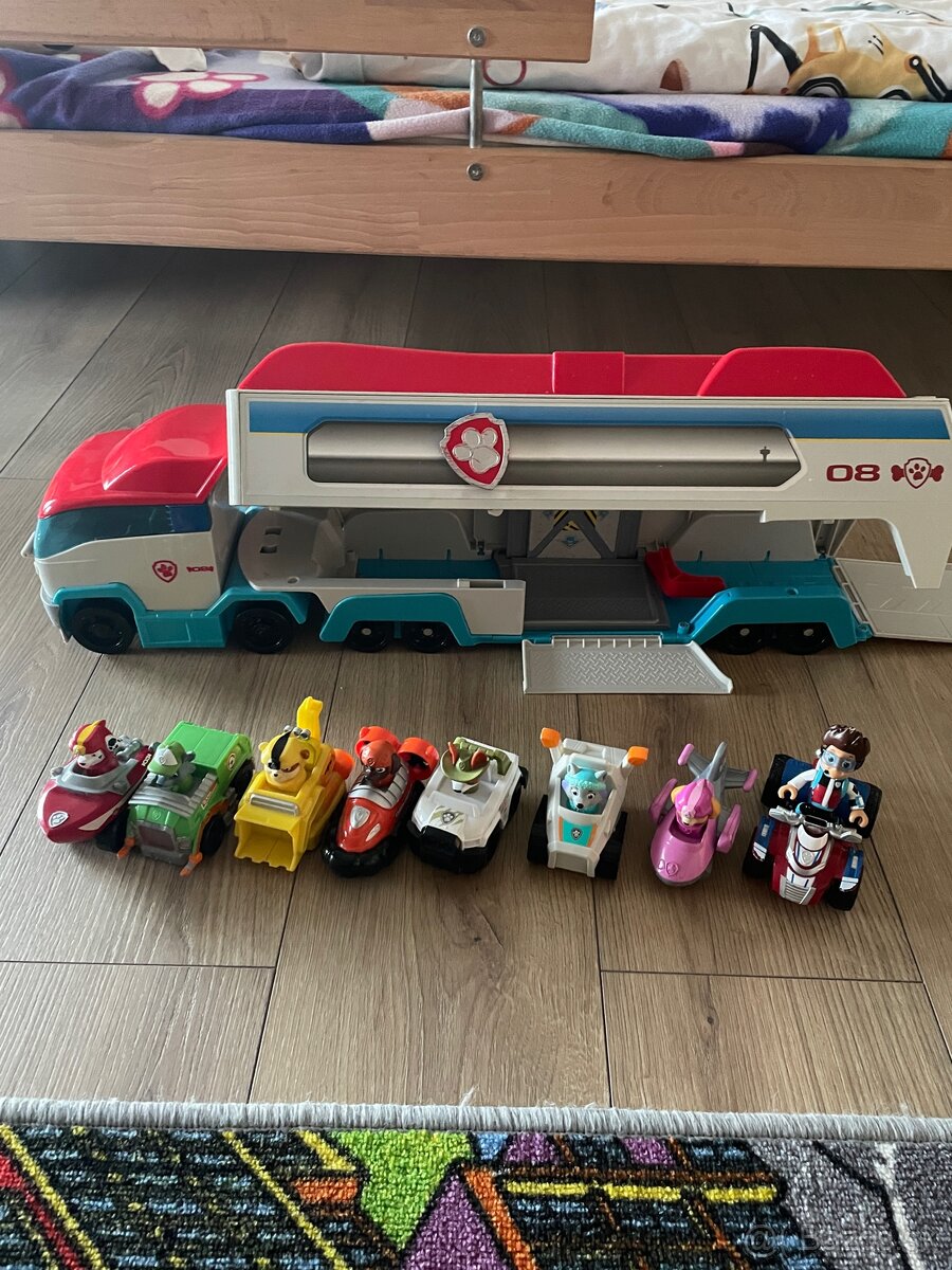 Tlapková patrola kamion plus auta PAW