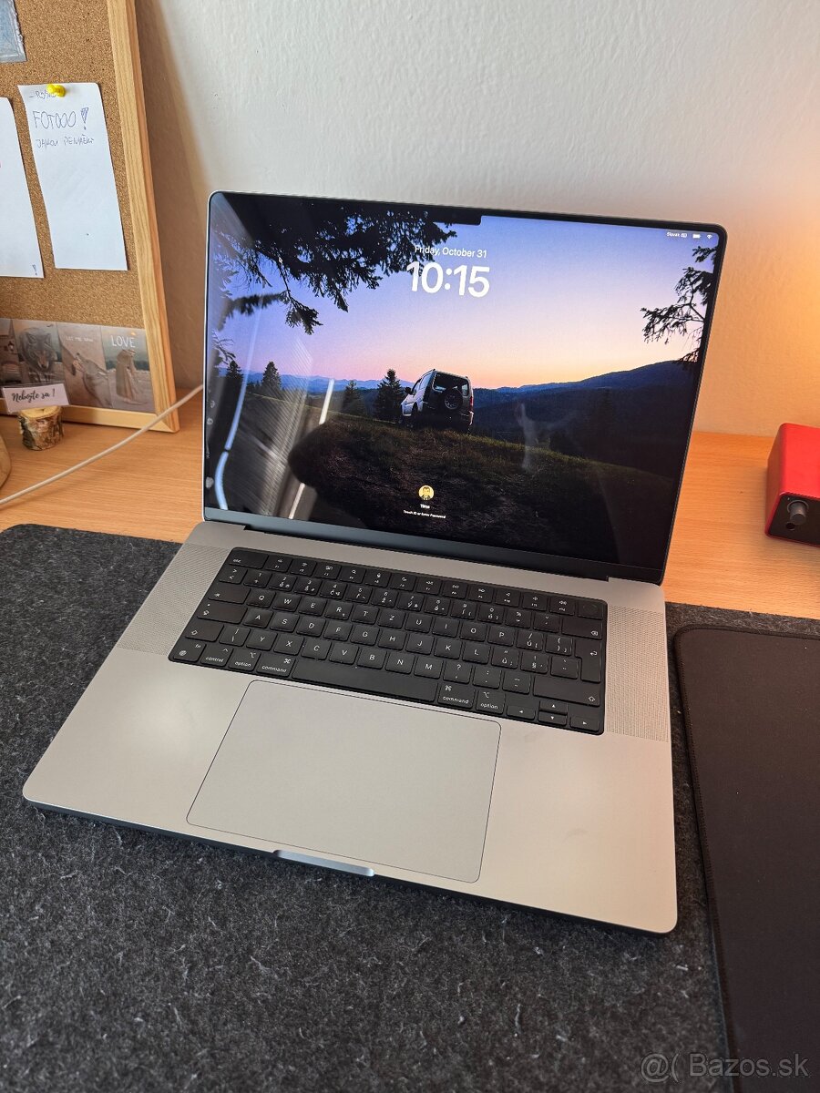 Macbook Pro 16" M2 PRO | base model, poškodené sklápanie