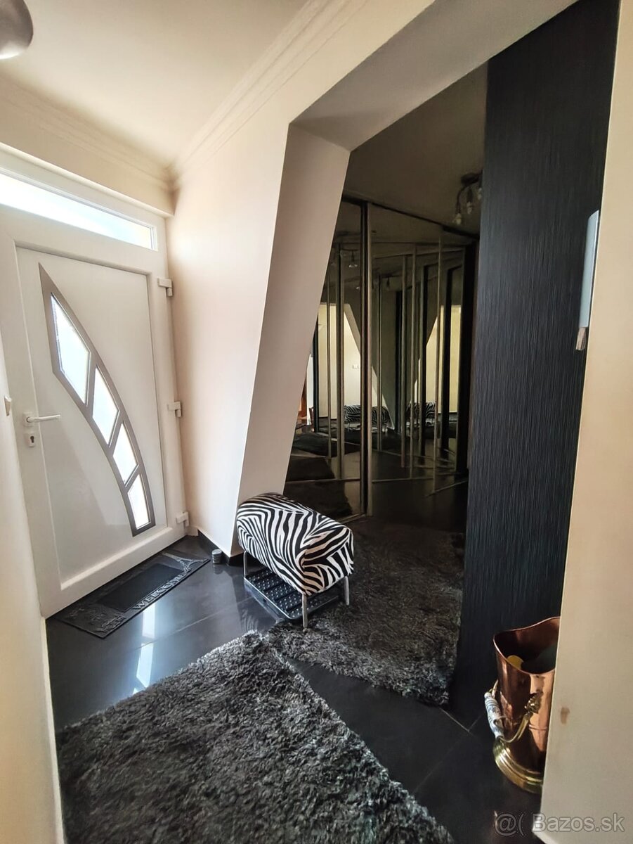 VÝRAZNE ZNÍŽENÁ CENA PREDAJ RODINNÉHO DOMU V KOMÁRNE