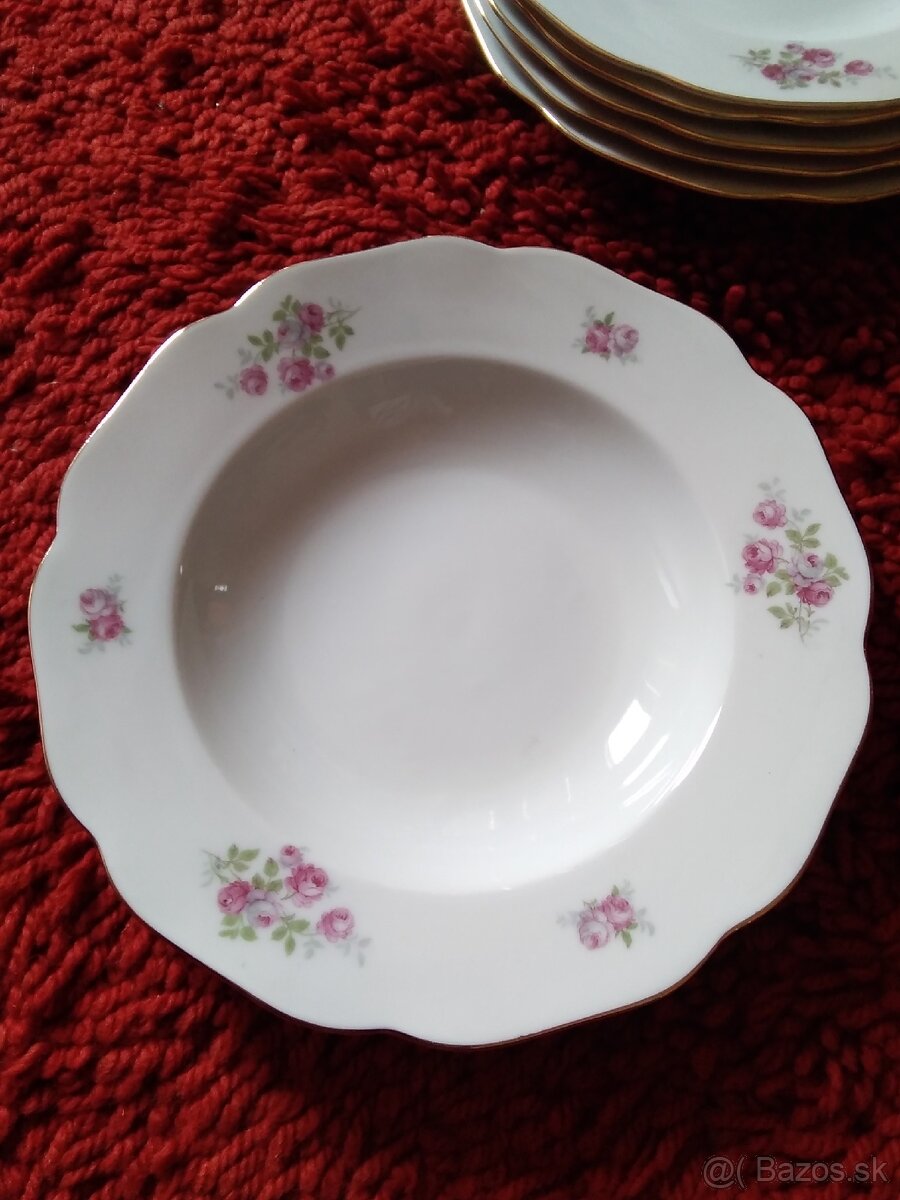 Predám staré porcelánové taniere 23,5cm 6ks. Czechoslovakia.