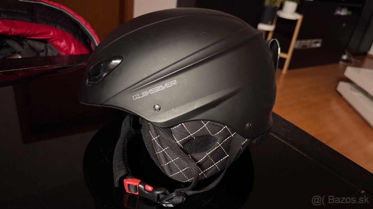 Quicksilver lyziarska prilba