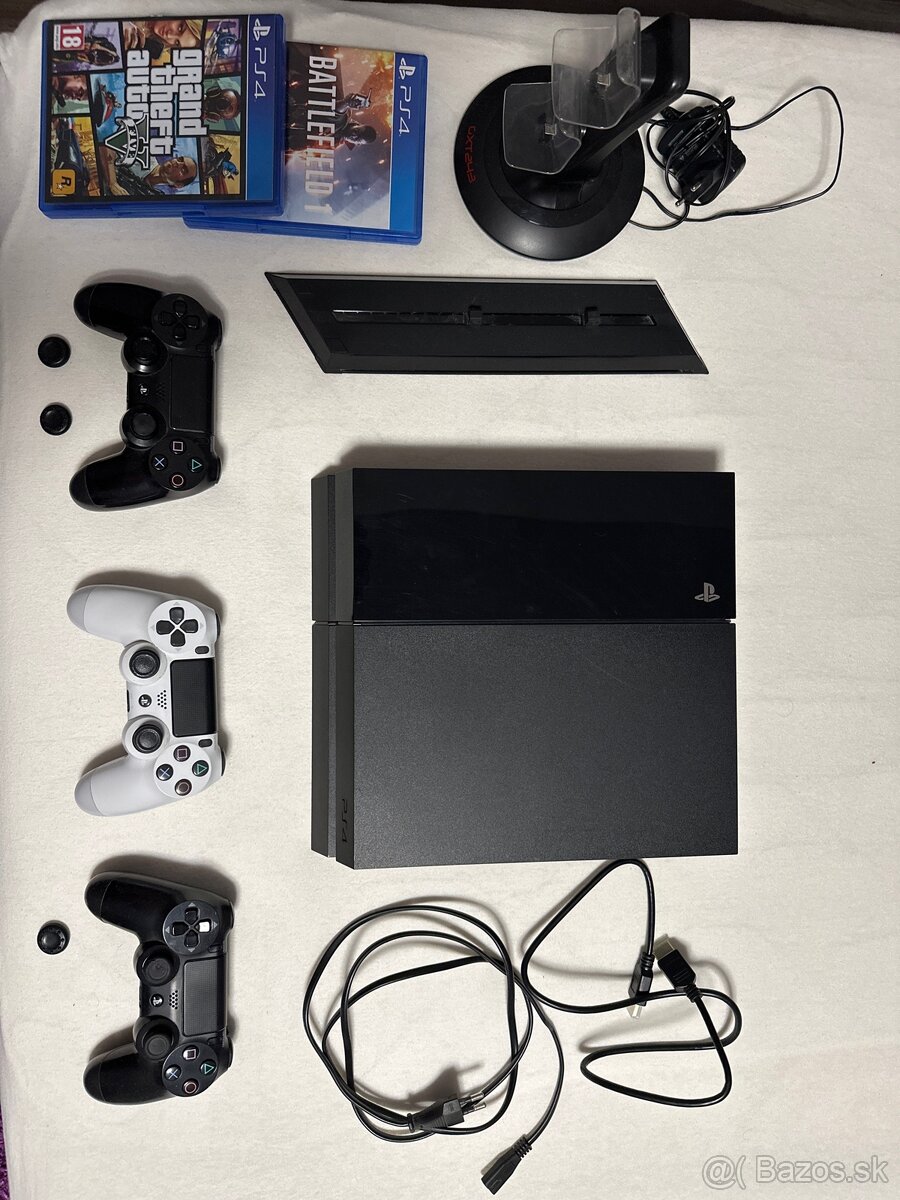 Predám PS4 s príslušenstvom