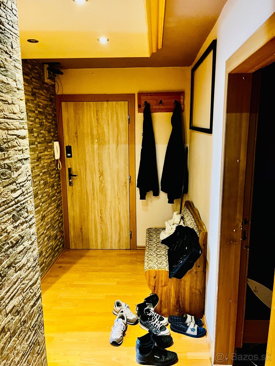 PRIESTRANNÝ 3. izbový byt, 72 m2, Michalovce