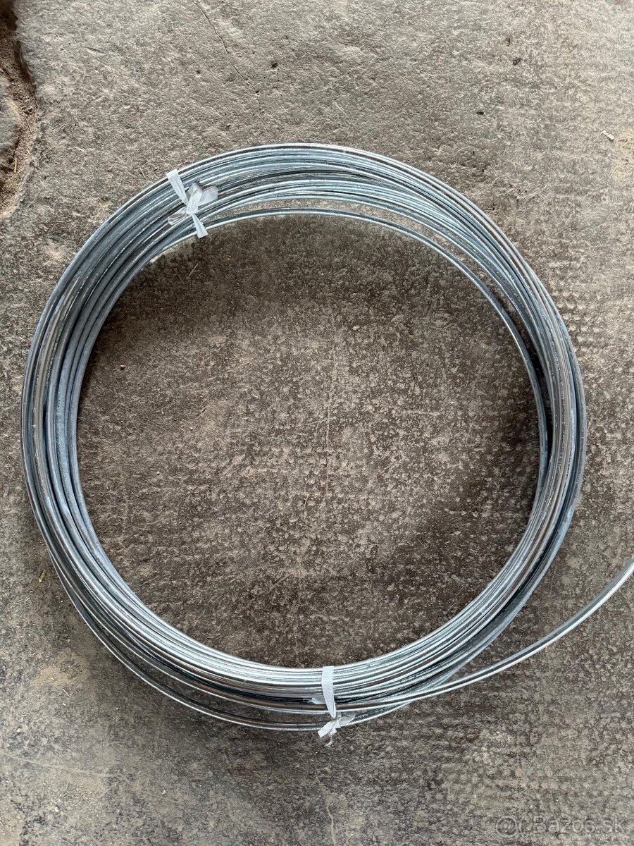 Predám drôt zvodový FeZn 10 mm – 19 kg