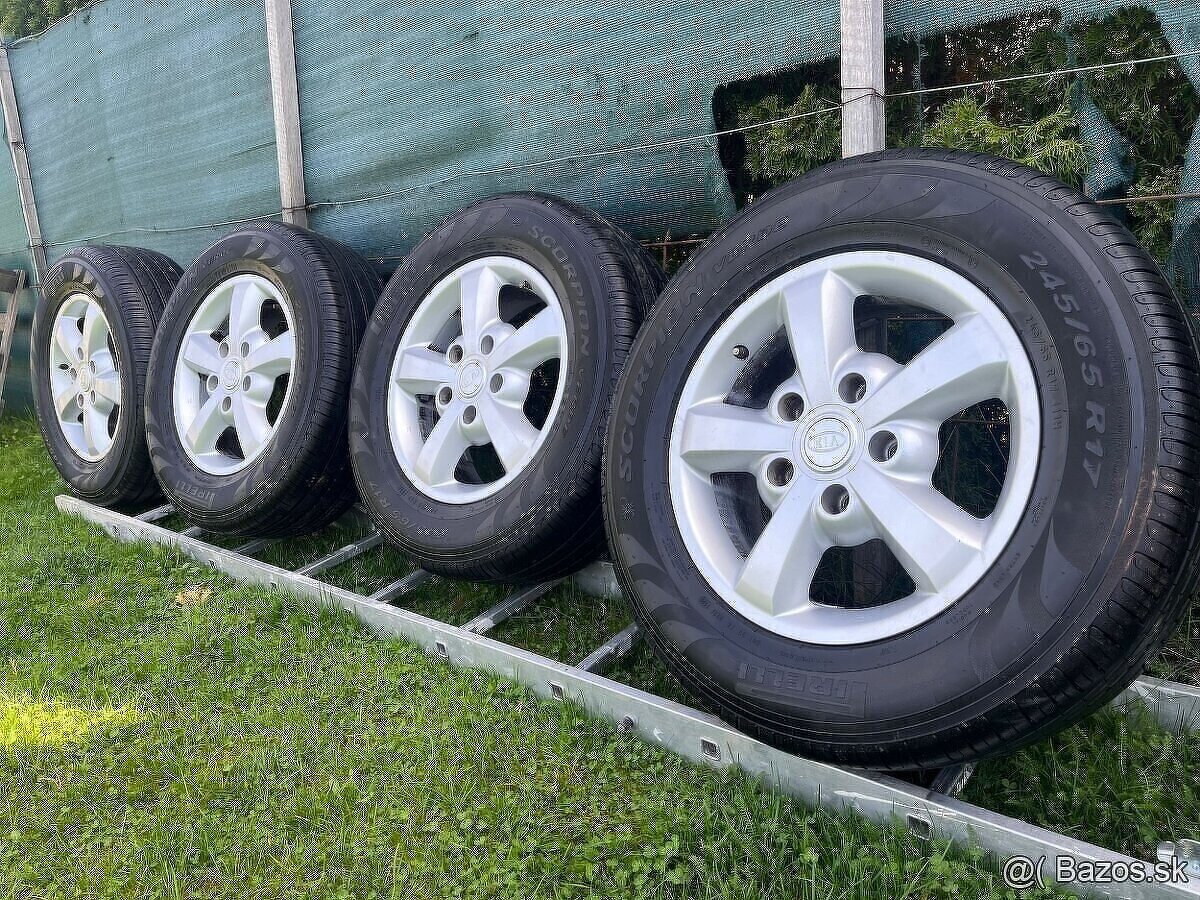 5x139,7 R17 orig Kia Sorento Pirelli 7,5mm