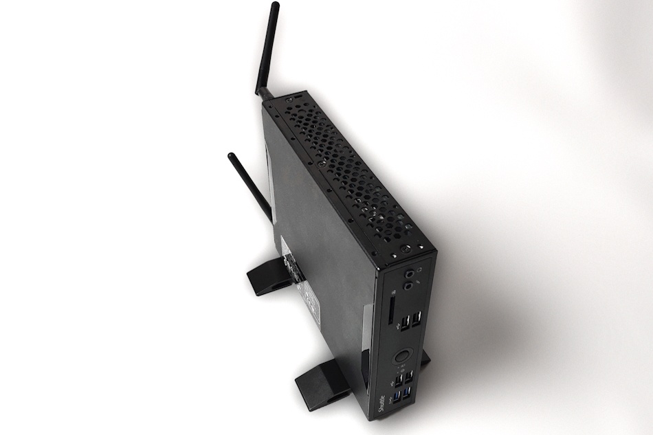 Shuttle DS20U – Pasívny mini PC, šetrí miesto