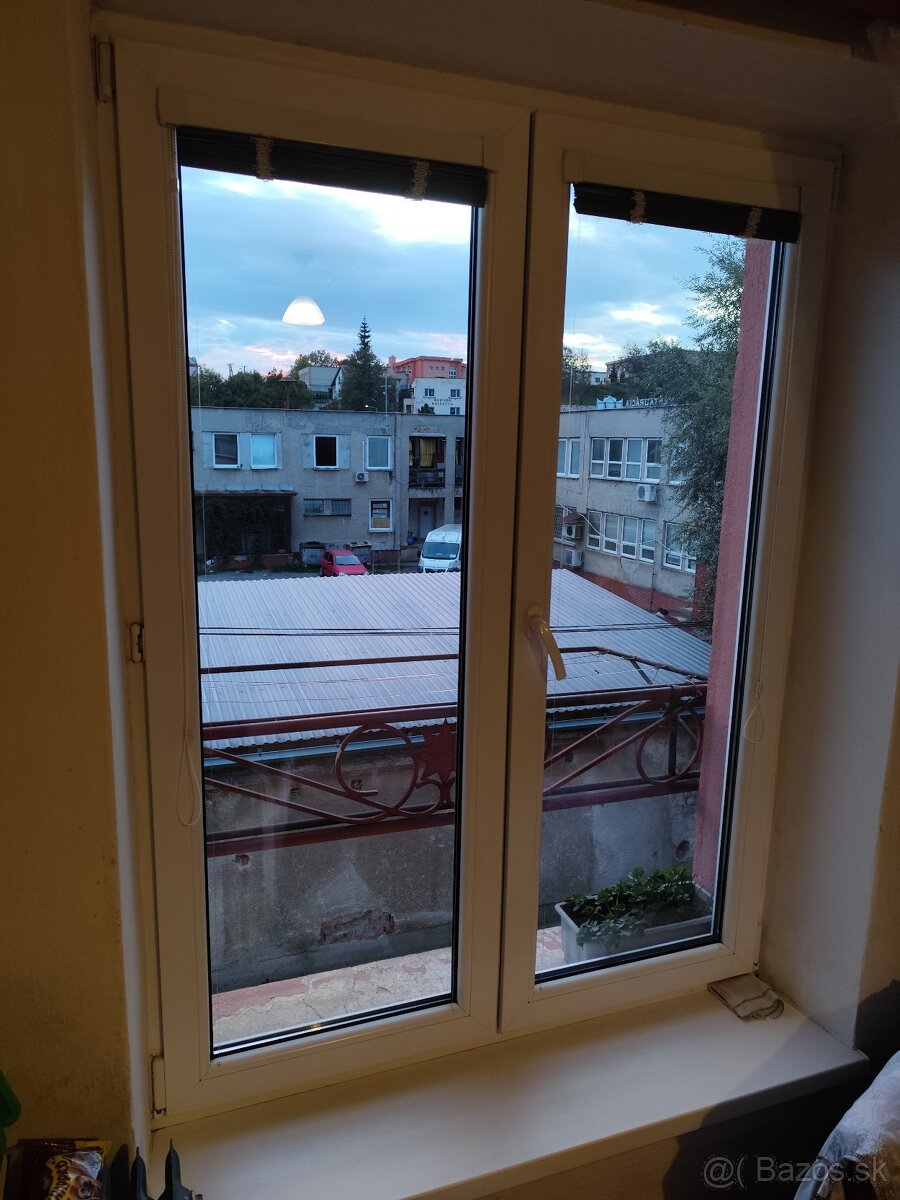 Plastové okno