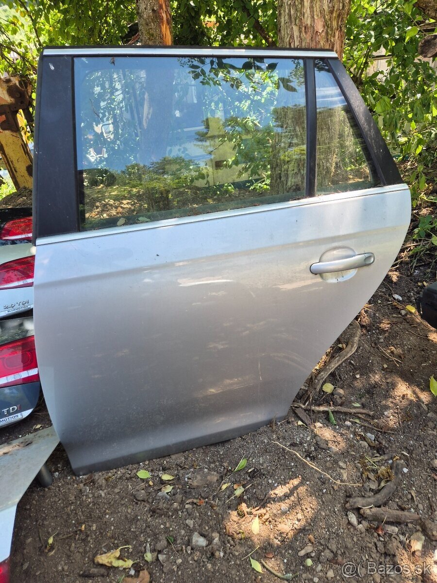 Predám ľavé zadné dvere na Volkswagen Golf VARIANT