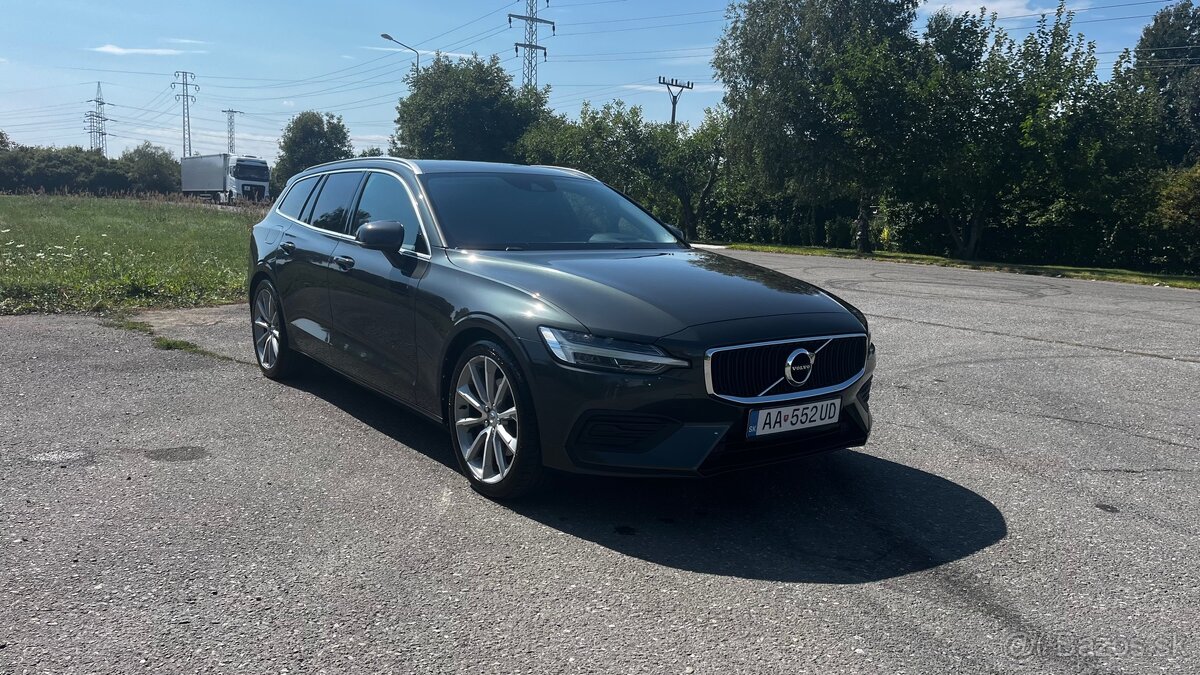 Volvo V60 T4 Momentum Pro A/T