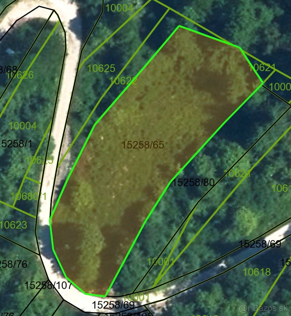 Slnecny pozemok na predaj 1690 m2