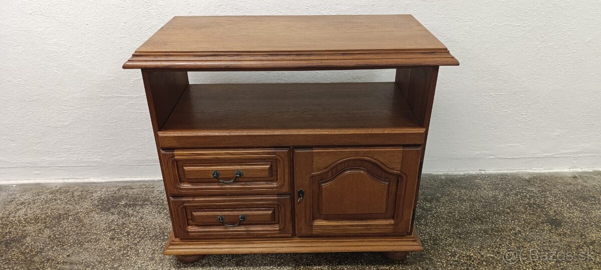 Rustikální komoda, nábytek z masívu, Nábytek s příběhem